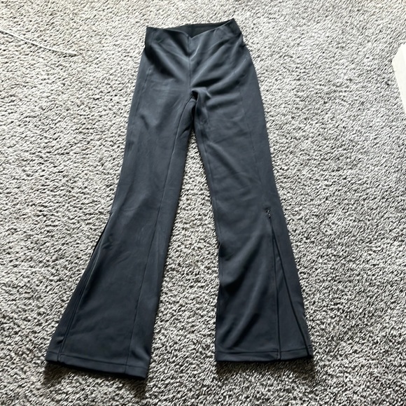 Lululemon soft stream pants - Picture 1 of 6